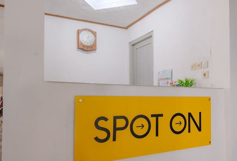 Отель Spot On 2638  Raya