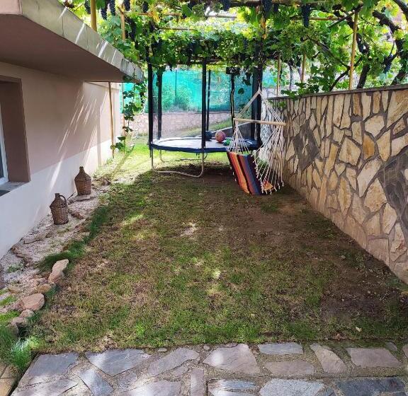 پانسیون Apartment Daiv