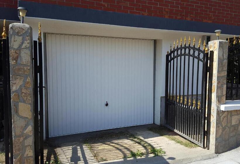 پانسیون Apartment Daiv