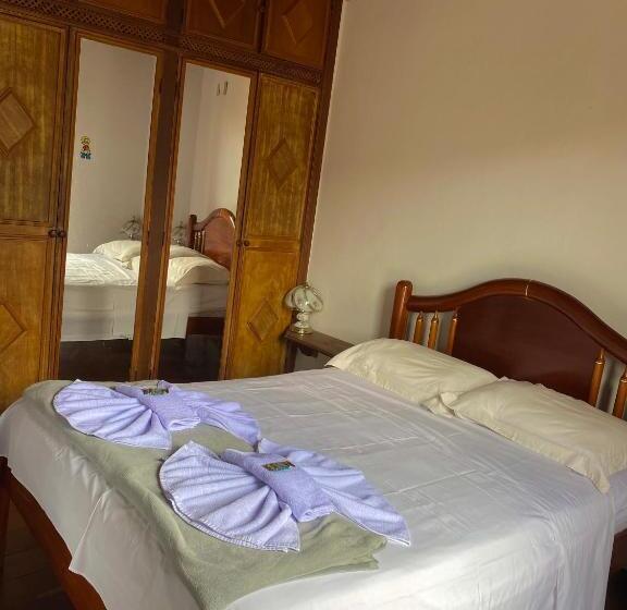 פנסיון Casa Do Alferes