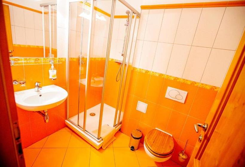 پانسیون Penzion Adélka Janské Lázně