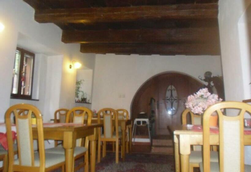 膳宿费 Penzion Podhradí