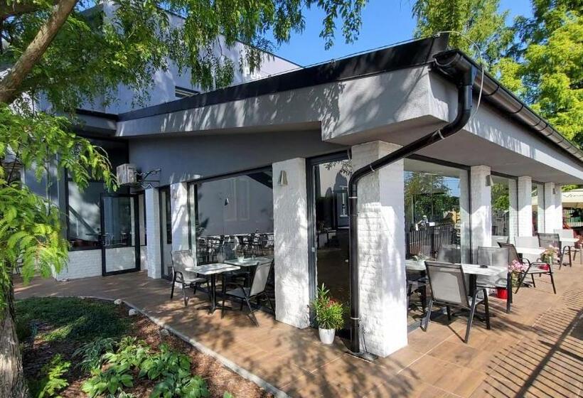 Restaurace A Hotel Amerika