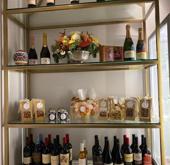 Taj Hotelapart, Taj Hotel Cape Town