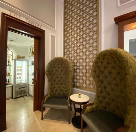 Taj Hotelapart, Taj Hotel Cape Town