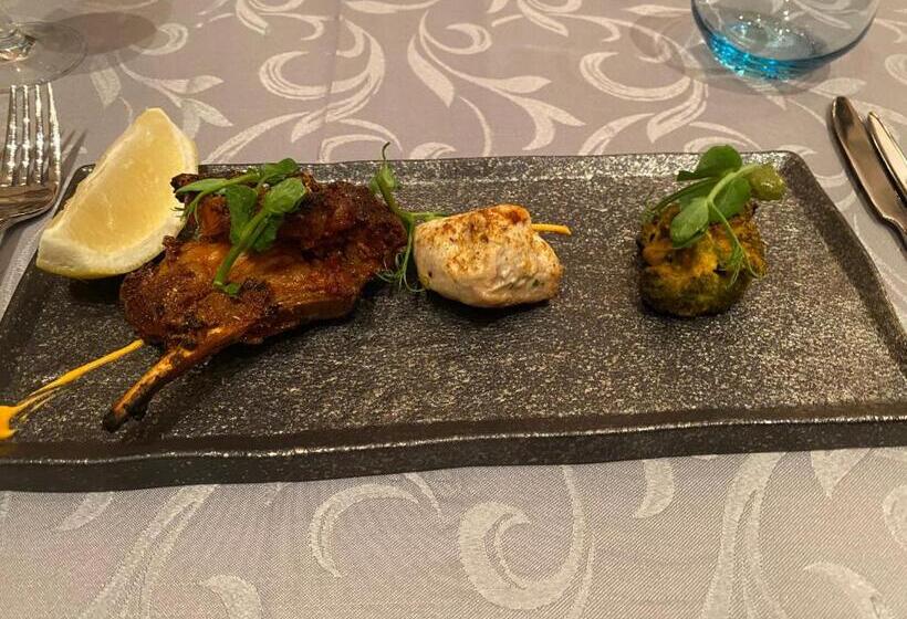 Taj Hotelapart, Taj Hotel Cape Town