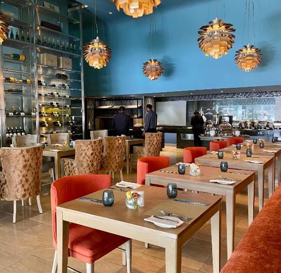 Taj Hotelapart, Taj Hotel Cape Town