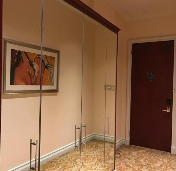 Taj Hotelapart, Taj Hotel Cape Town