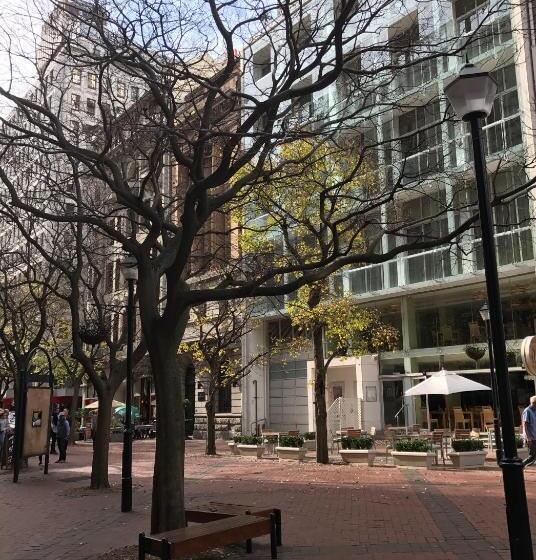 Taj Hotelapart, Taj Hotel Cape Town