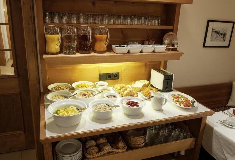 צימר Garni Albona