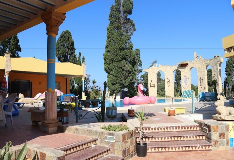 فندق Ben's House