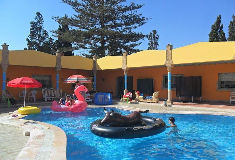 فندق Ben's House