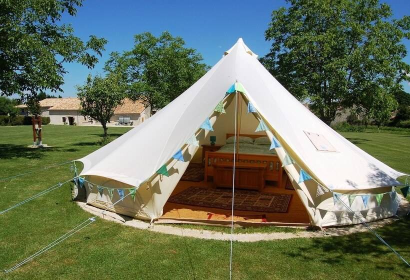 ホテル Camping La Forêt De Tessé