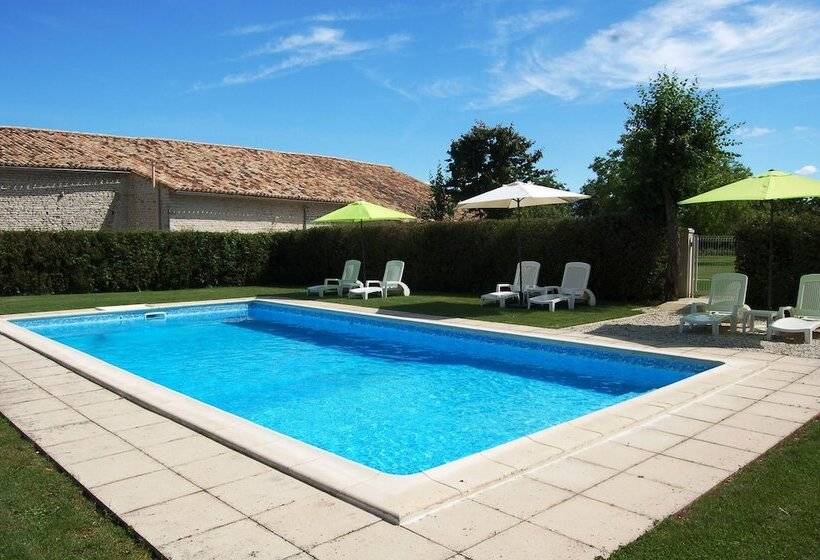 ホテル Camping La Forêt De Tessé