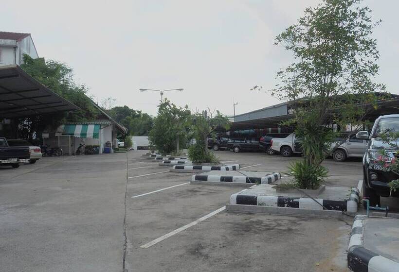 בית מלון כפרי Chatsuree Mansion