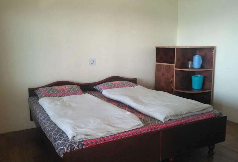 בית מלון כפרי Gaurav Resort