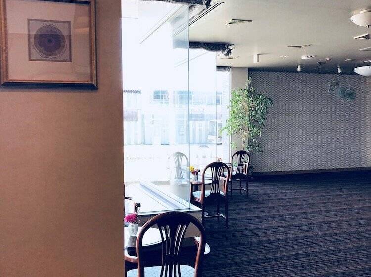 בית מלון כפרי Grand Plaza Urashima