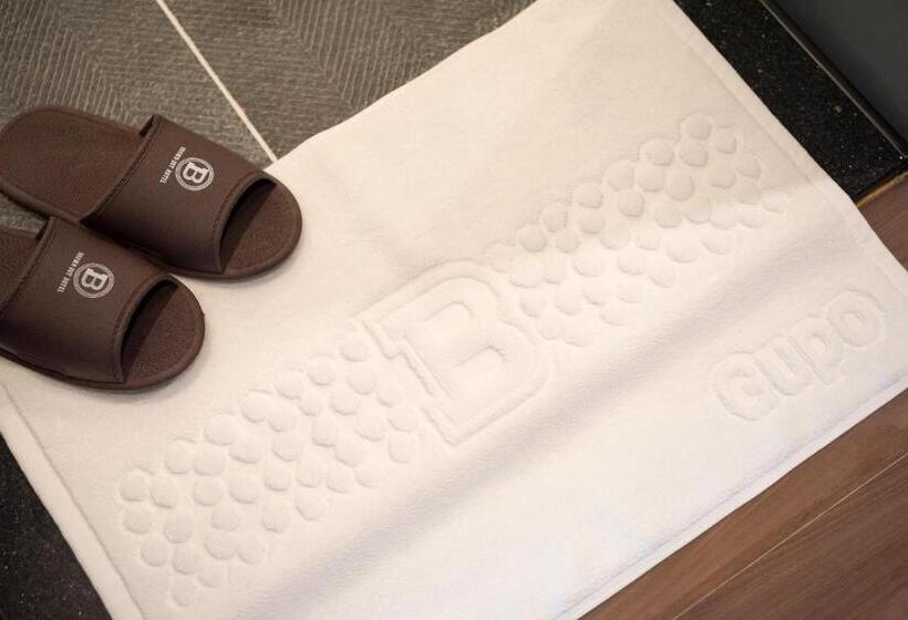 Brown Dot Hotel Gupo