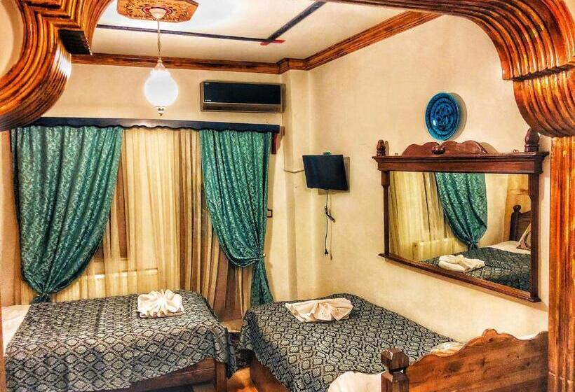 ホテル Mirzade Konak