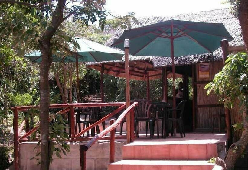 酒店 Nhanombe Lodge