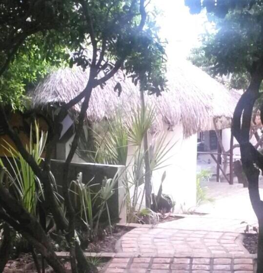 酒店 Nhanombe Lodge