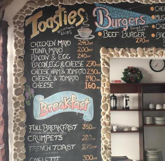 酒店 Nhanombe Lodge