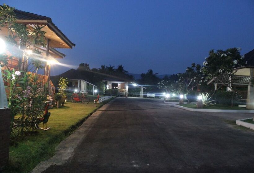 호텔 Phupha Inn Resort