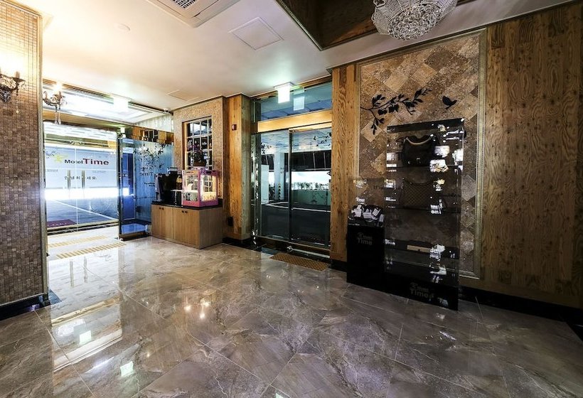 בית מלון כפרי Time