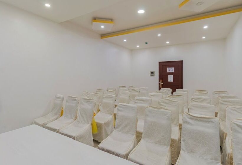 בית מלון כפרי Treebo Premium Palmyra Milford, 2 Km From Alleppey Beach