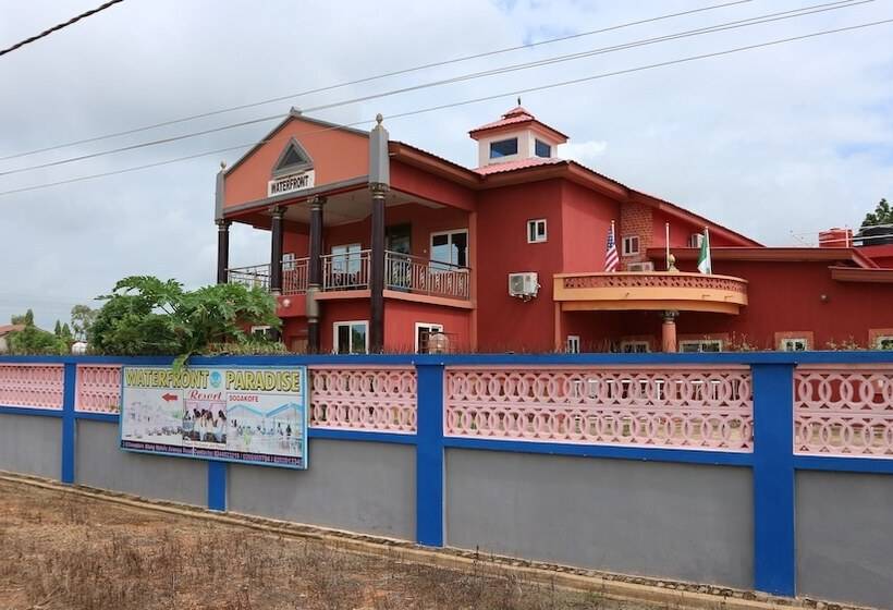 هتل Waterfront Paradise Resort