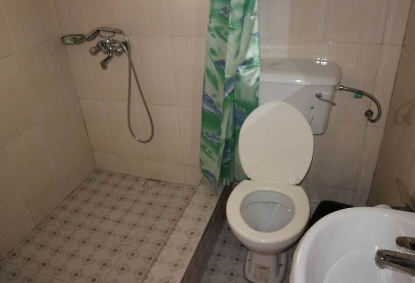 فندق Waterfront Paradise Resort