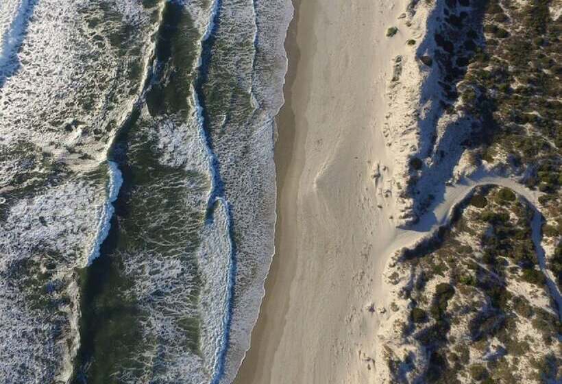 בית מלון כפרי West Coast Luxury Tents