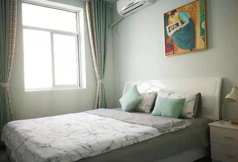 Huashan Lotus International Hostel