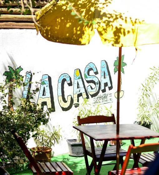 La Casa Hostel