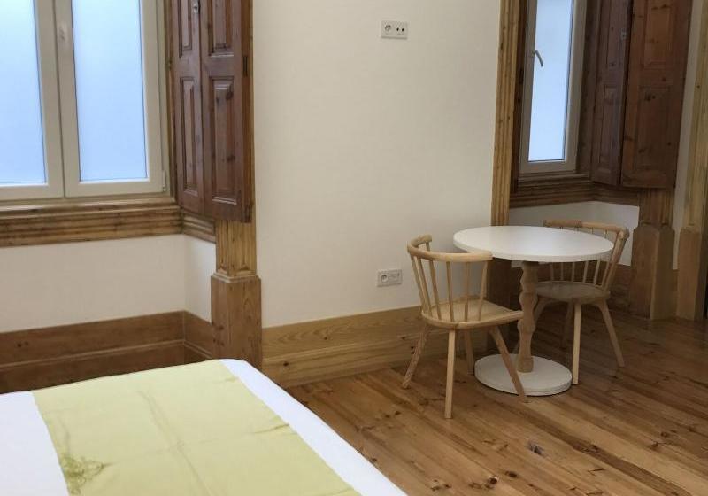 Пансион Casa Da Praça Square Suites