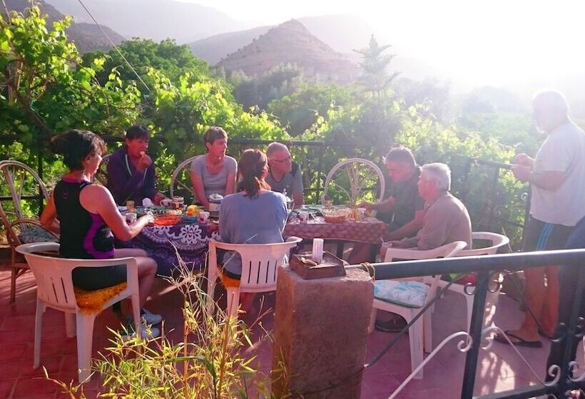 پانسیون Gîte Tawada