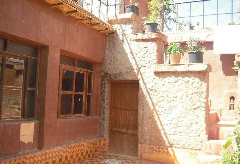 پانسیون Gîte Tawada