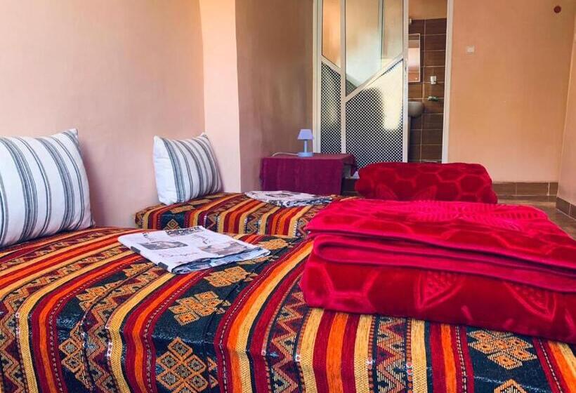 پانسیون Gîte Tawada