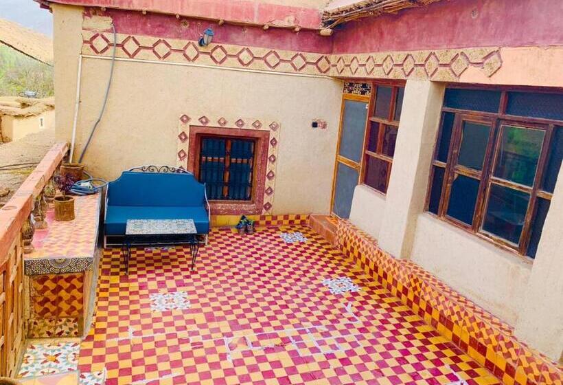 پانسیون Gîte Tawada