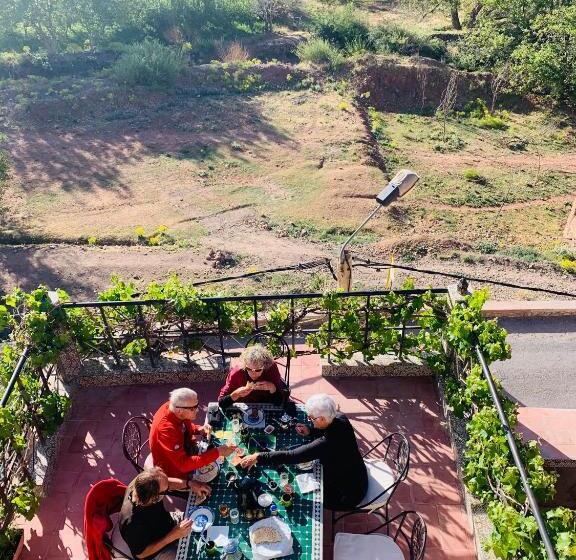 پانسیون Gîte Tawada