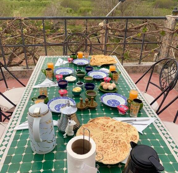 پانسیون Gîte Tawada