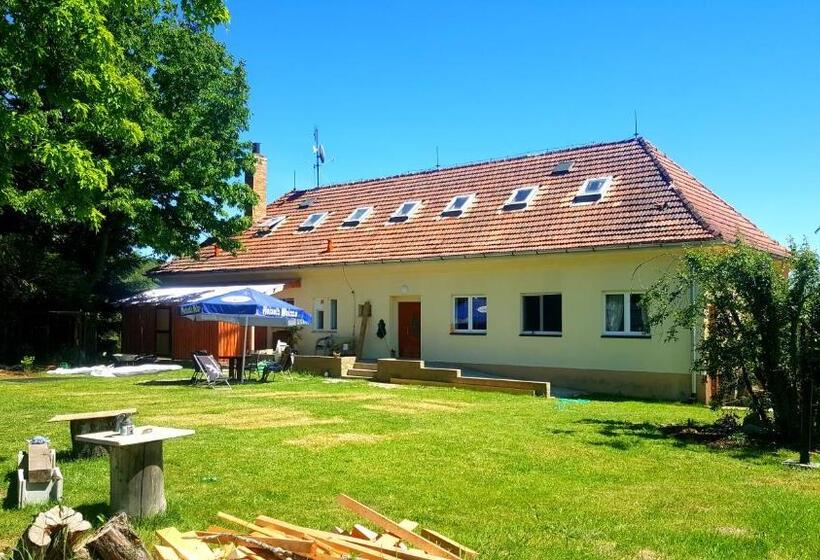 ペンション Penzion Na Navsi