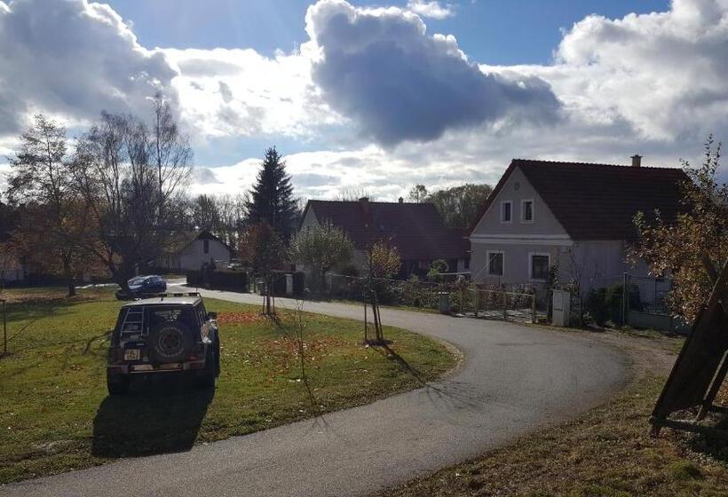 ペンション Penzion Na Navsi