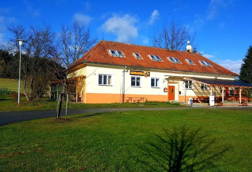 ペンション Penzion Na Navsi