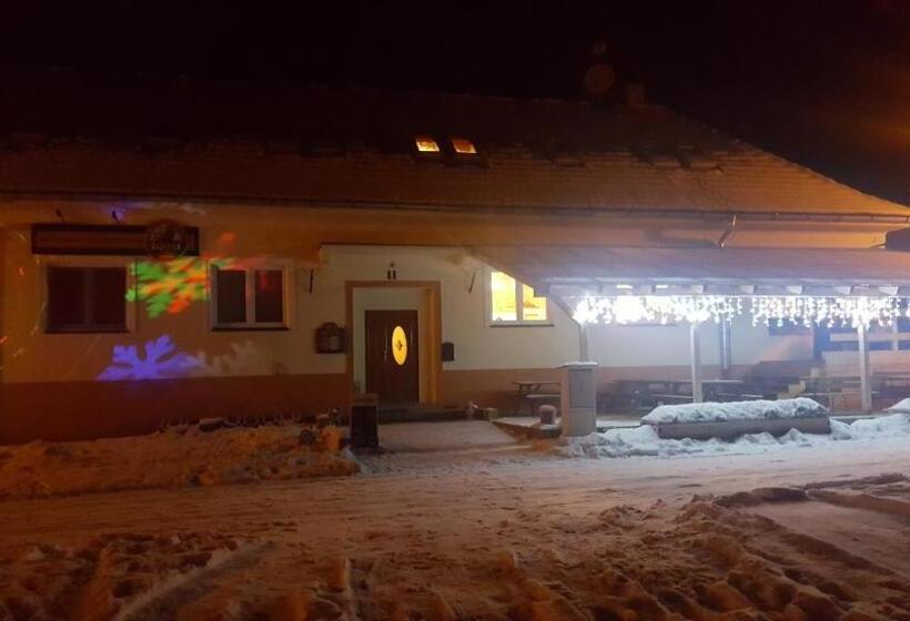 ペンション Penzion Na Navsi