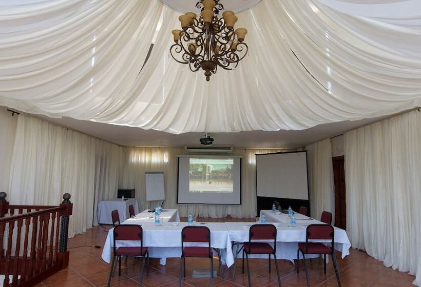 Пансион Sable Hills Lodge