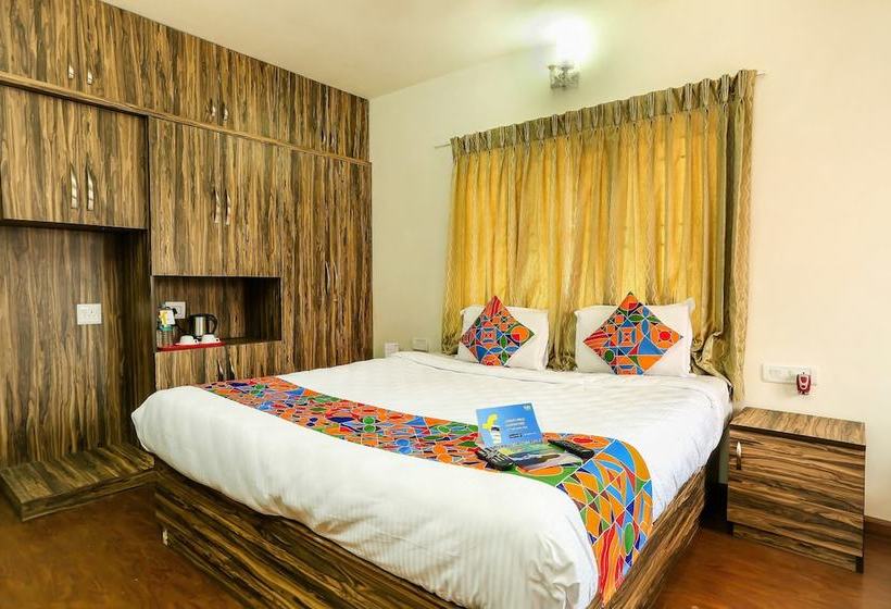 ホテル Fab St. Clouds