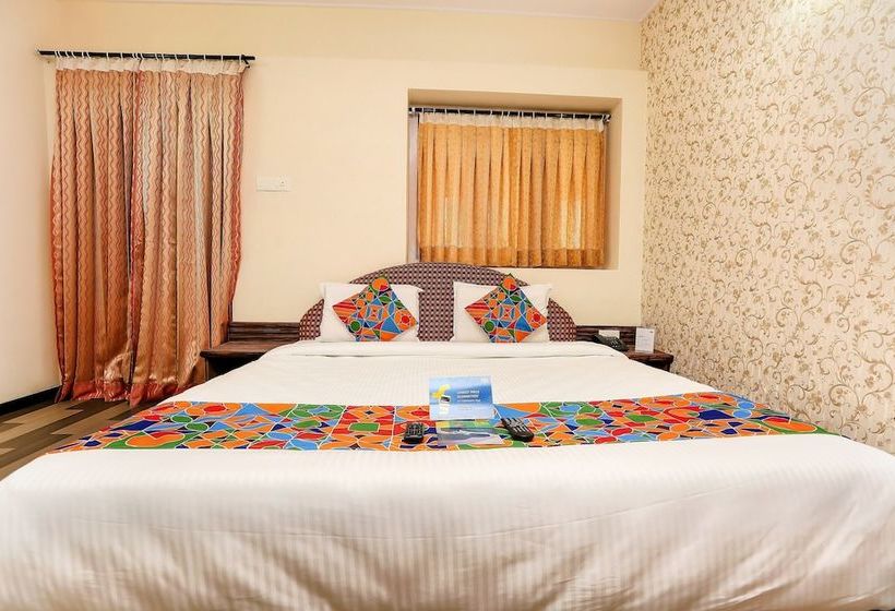 ホテル Fab St. Clouds