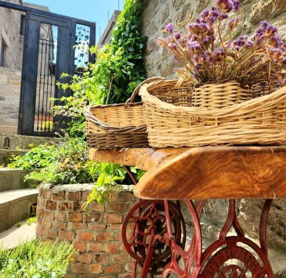 ベッドアンドブレックファースト Assos Sunset Boutique