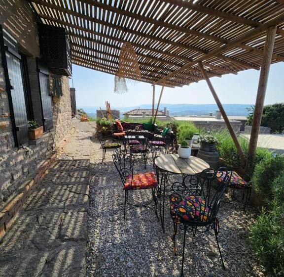 مبيت وإفطار Assos Sunset Boutique